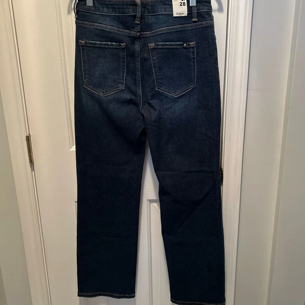 Women’s Dark Blue Straight-Leg Jeans Size 7/28 - Picture 2 of 3